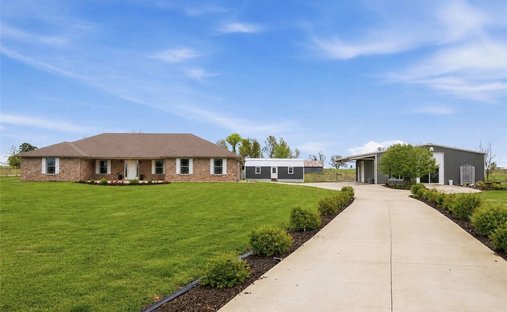 House in Farmington, Arkansas, United States 1