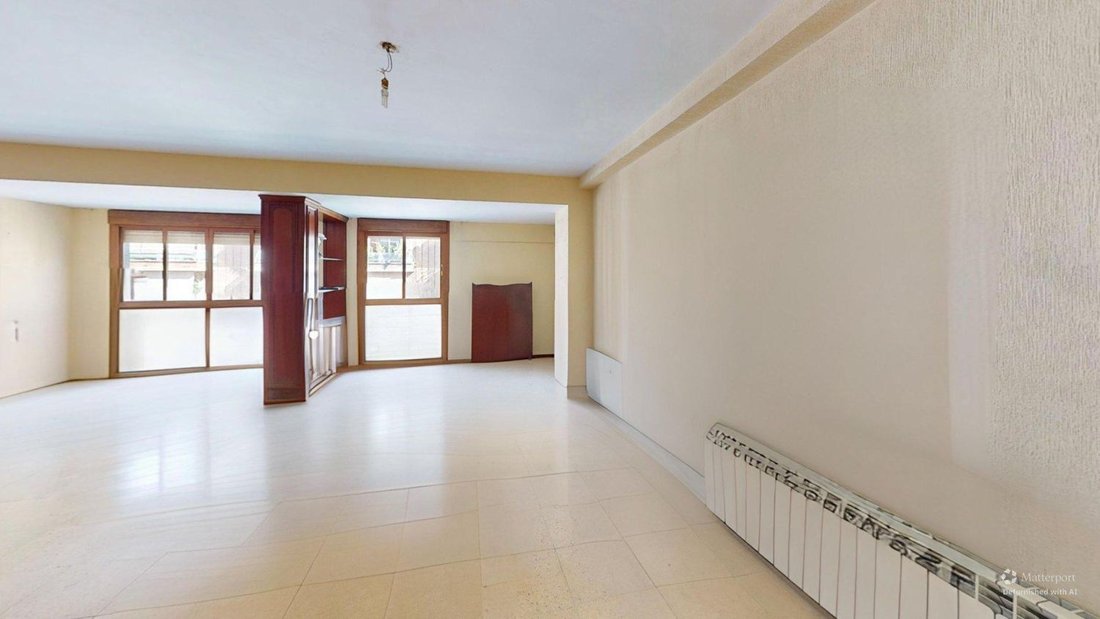 Apartment in Los Remedios, Seville, Spain 2 - 18181152