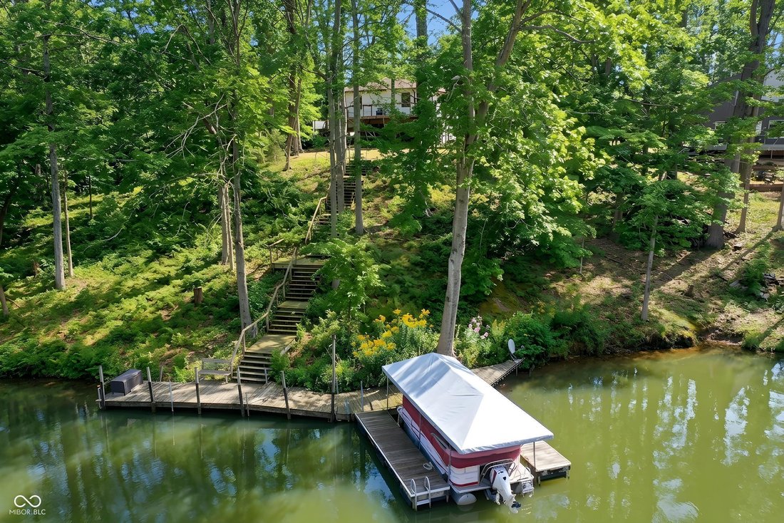 House in Trafalgar, Indiana, United States 3 - 18177222
