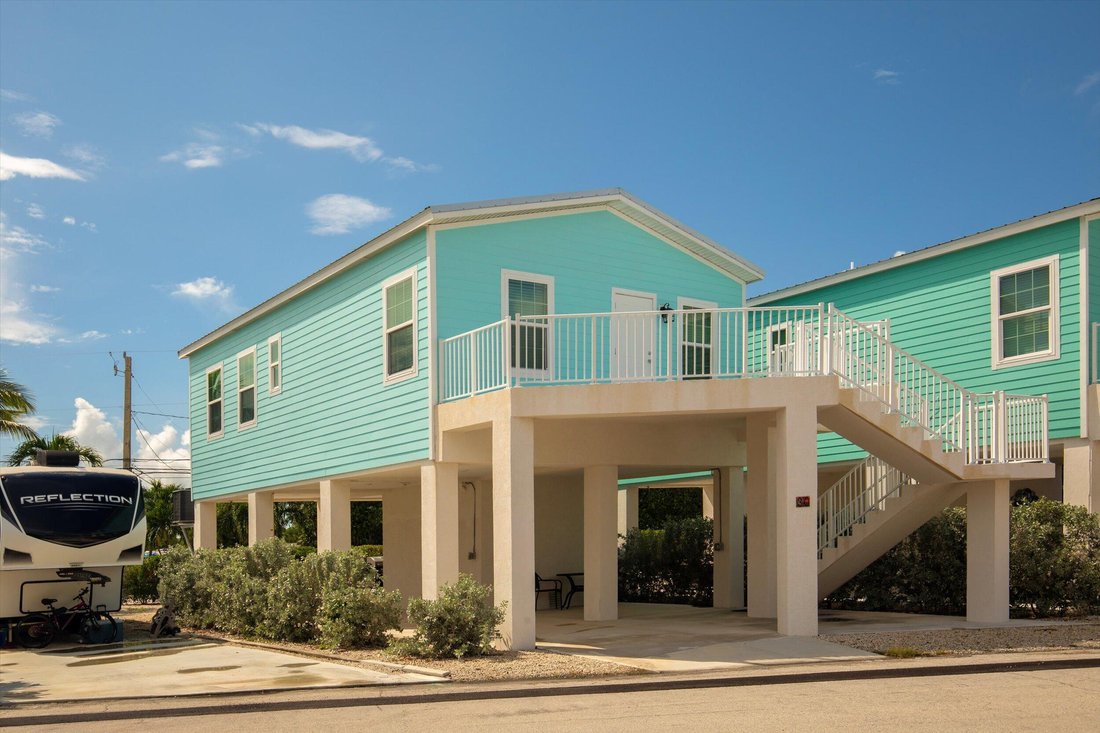 Big Pine Key, Florida, United States 1 - 18181312