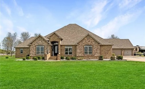 House in Farmington, Arkansas, United States 1