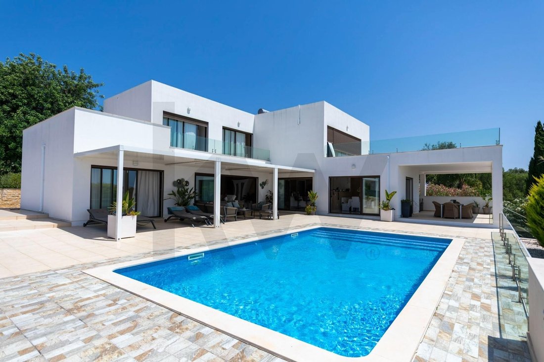 House in Mexilhoeira Grande, Algarve, Portugal 2 - 18181516