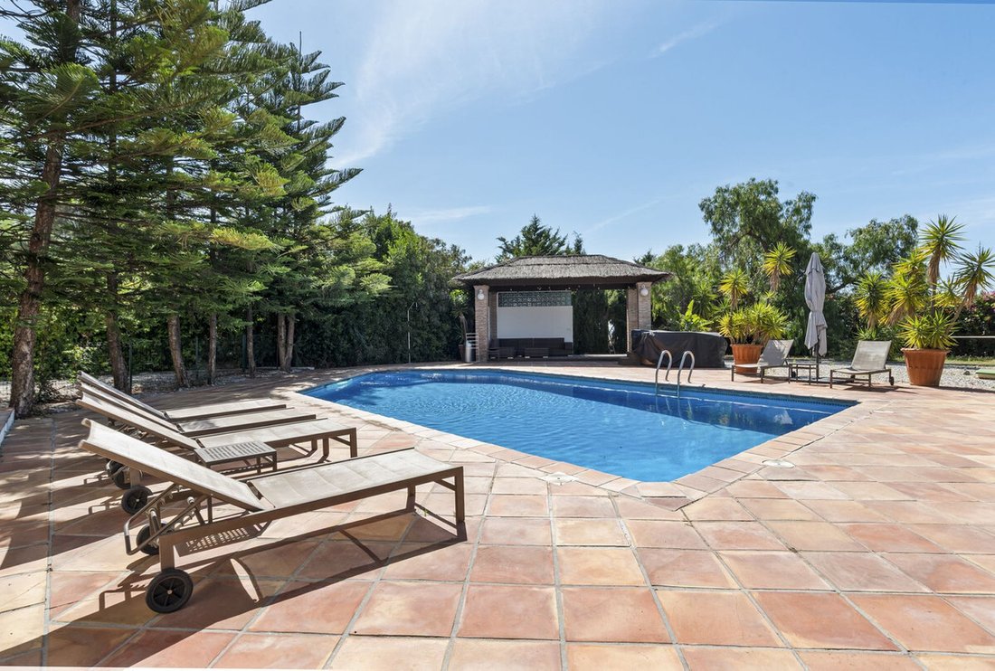 Villa in Benahavis, Andalusia, Spain 2 - 17719524