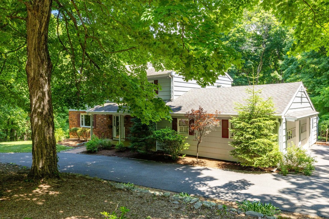 House in Woodbury, Connecticut, United States 3 - 18181129