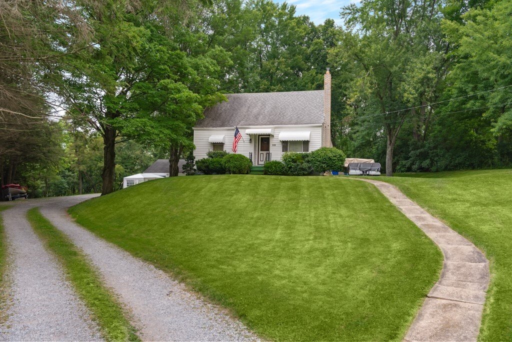 House in Zelienople, Pennsylvania, United States 2 - 18180370
