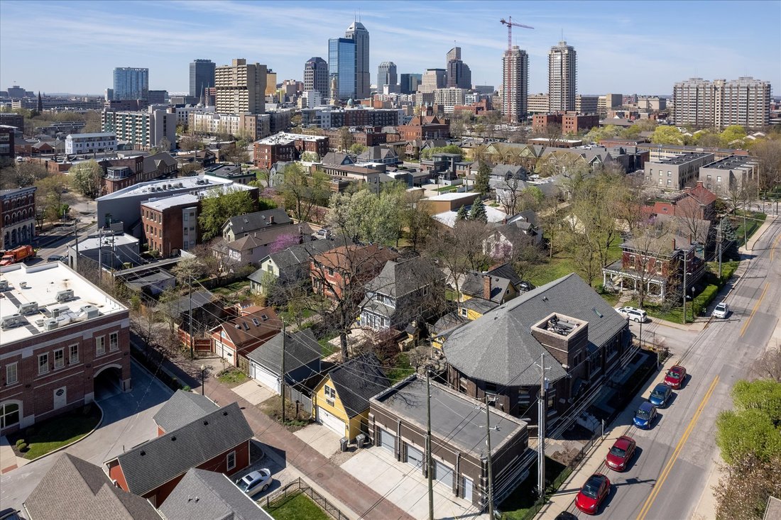 Condo in Indianapolis, Indiana, United States 5 - 18177476