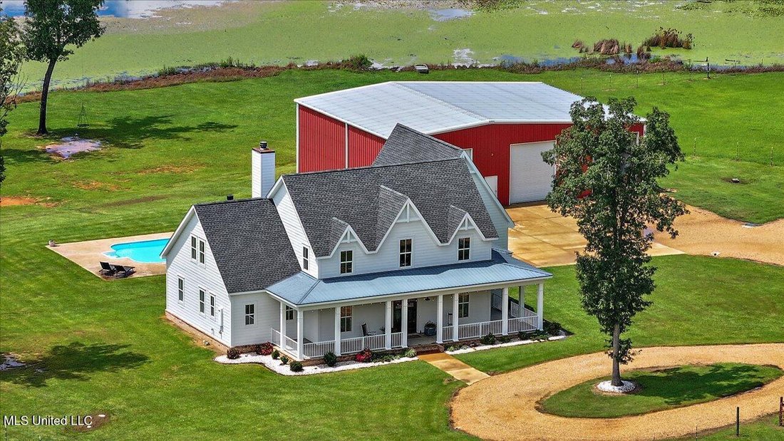 House in Florence, Mississippi, United States 3 - 18179064