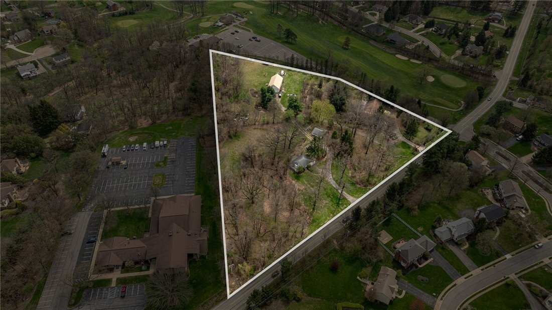 House in Franklin Park, Pennsylvania, United States 2 - 18180270