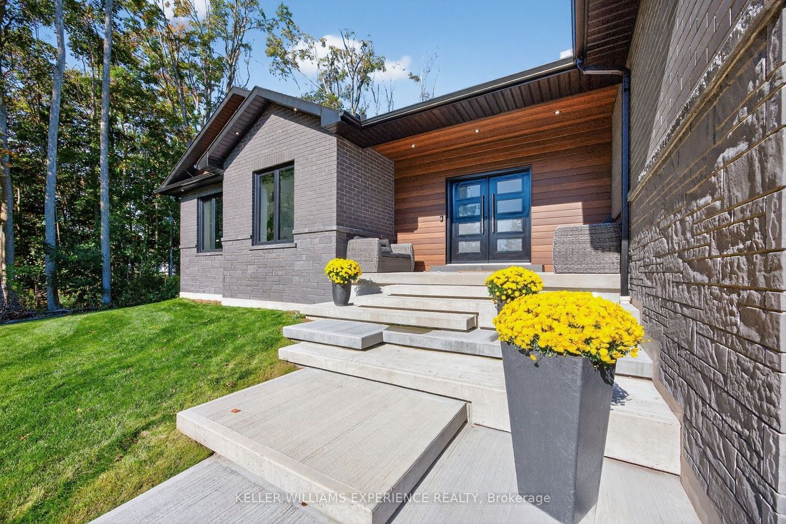 House in Hawkestone, Ontario, Canada 3 - 18181543