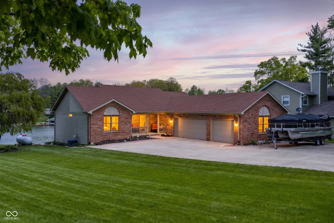 House in Coatesville, Indiana, United States 1 - 18177696