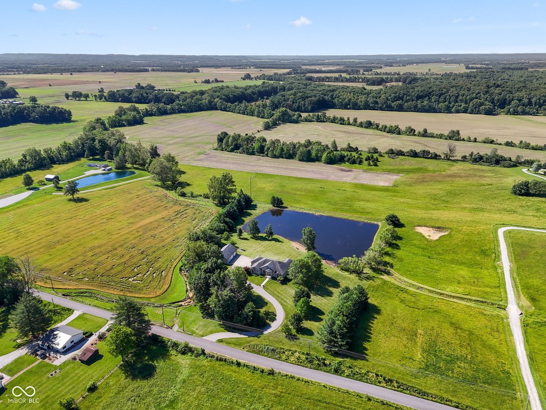 House in Brownstown, Indiana, United States 3 - 18177261