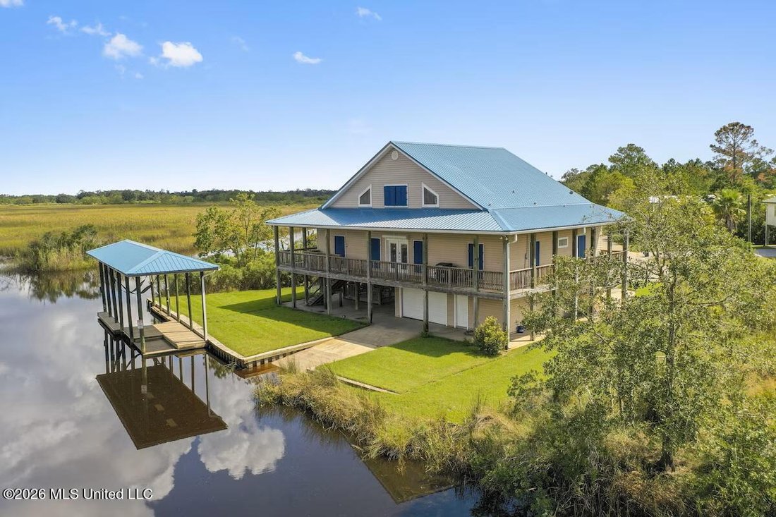 House in Bay St. Louis, Mississippi, United States 1 - 18179110