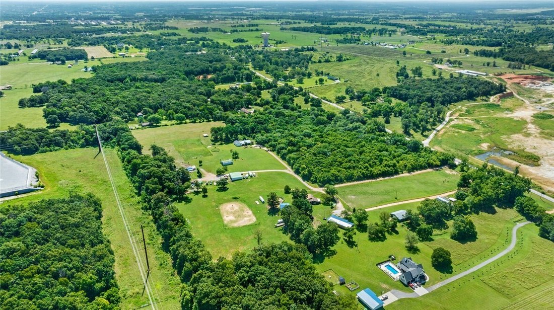 House in Maysville, Arkansas, United States 5 - 18179698