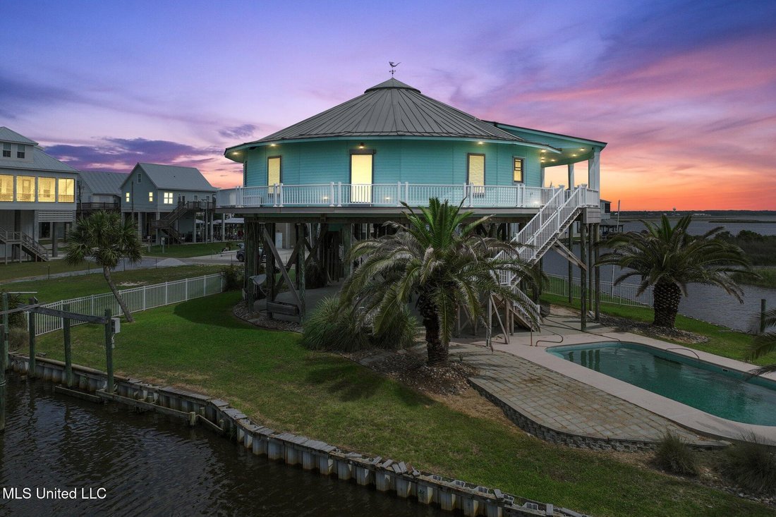 House in Bay St. Louis, Mississippi, United States 3 - 18178963
