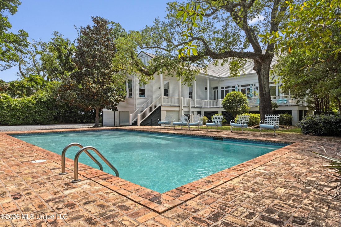 House in Pass Christian, Mississippi, United States 4 - 18178565