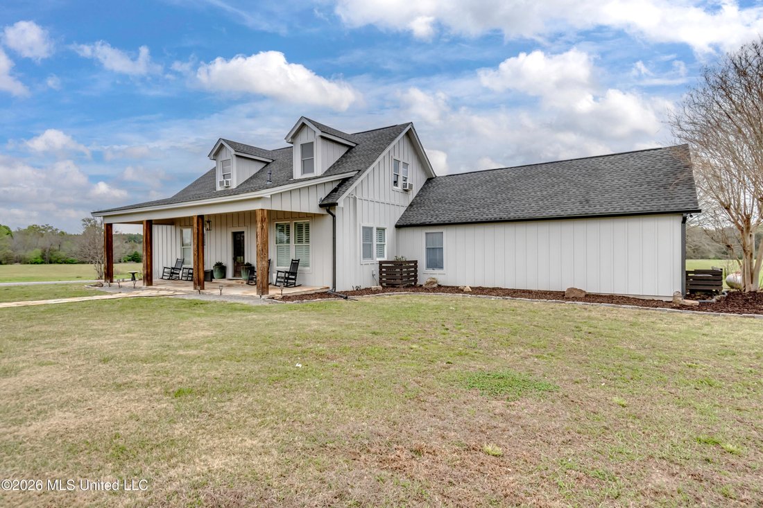 House in Benton, Mississippi, United States 4 - 18179035