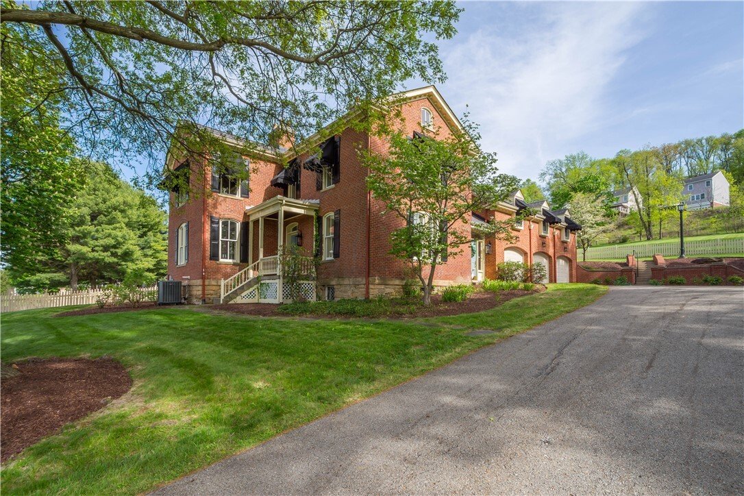 House in Canonsburg, Pennsylvania, United States 3 - 18180838