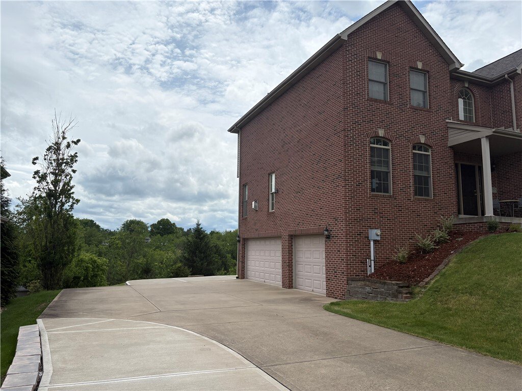 House in Pittsburgh, Pennsylvania, United States 5 - 18180984