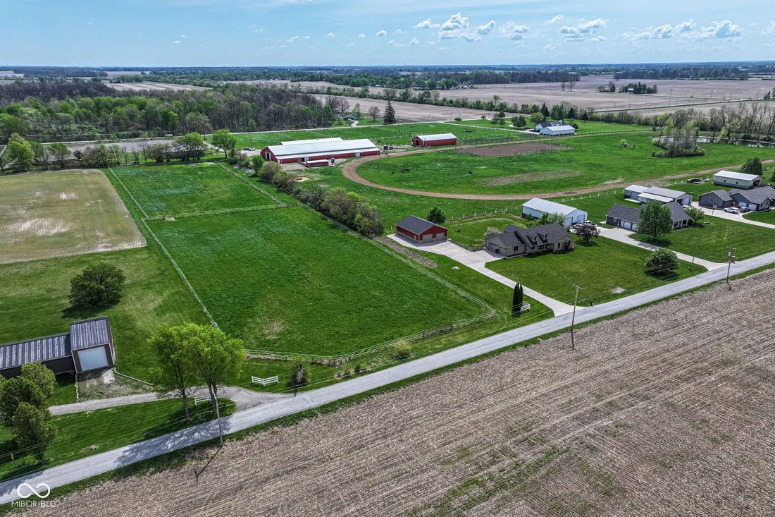 House in Muncie, Indiana, United States 5 - 18177553