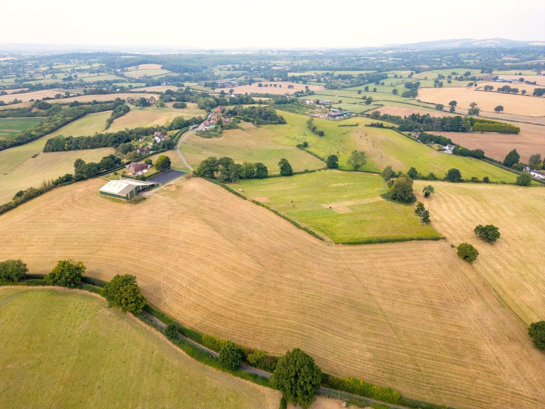 Land in Bromsgrove, England 1 - 18181476