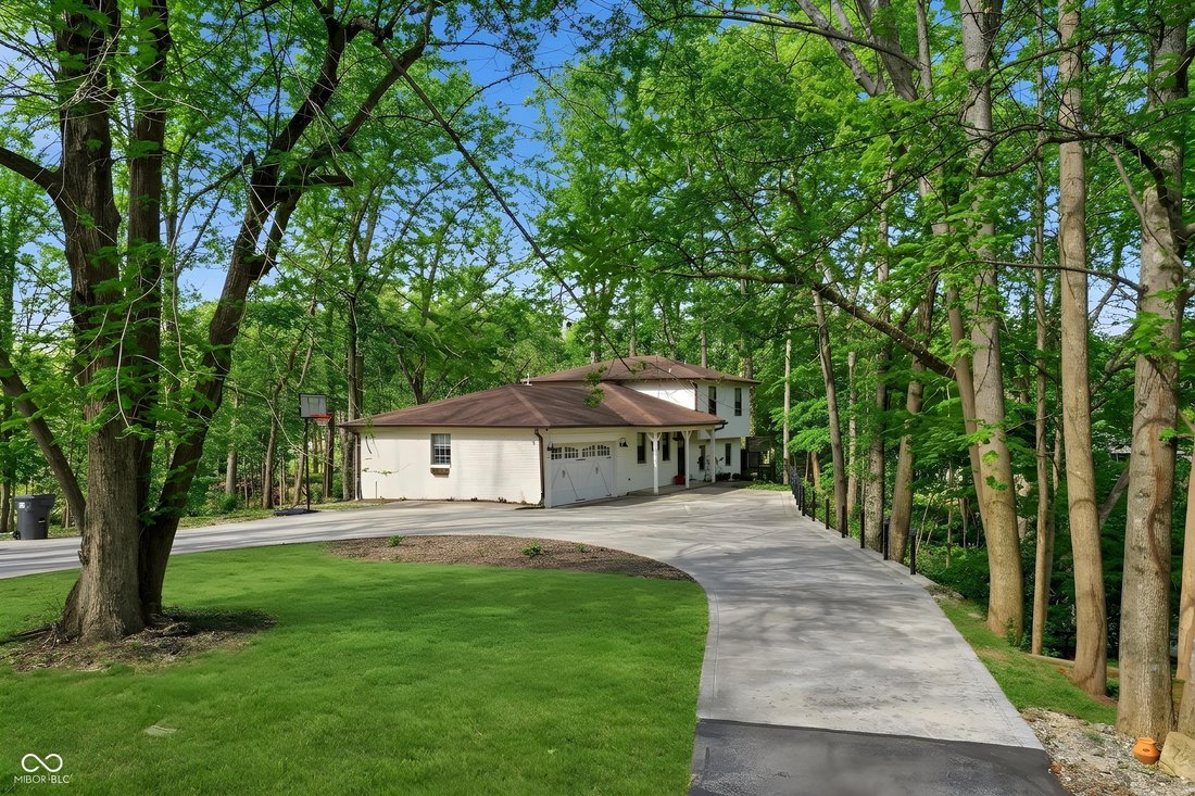 House in Trafalgar, Indiana, United States 1 - 18177222