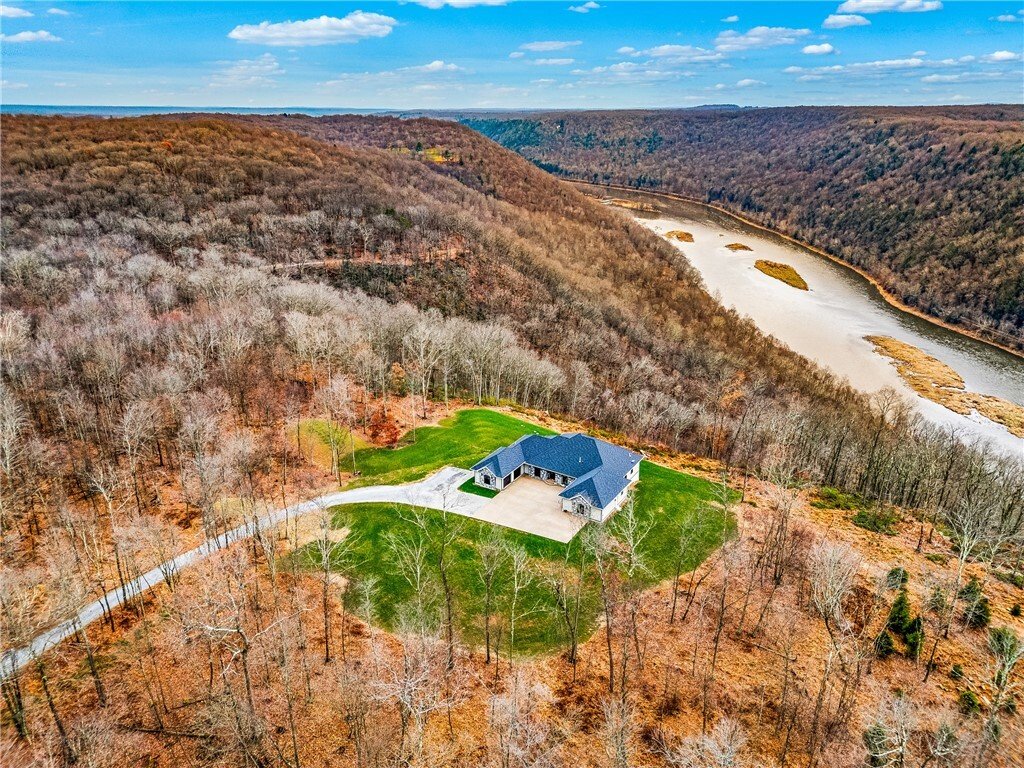 House in Franklin, Pennsylvania, United States 1 - 18180822
