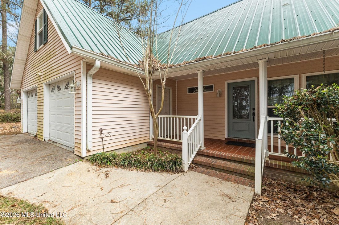 House in Poplarville, Mississippi, United States 5 - 18178768