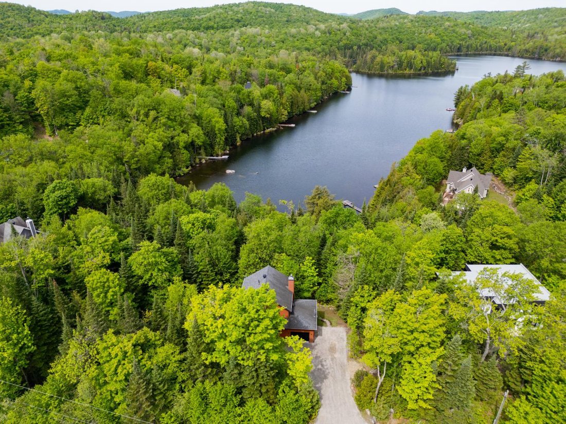 House in Sainte-Adèle, Quebec, Canada 2 - 18180891