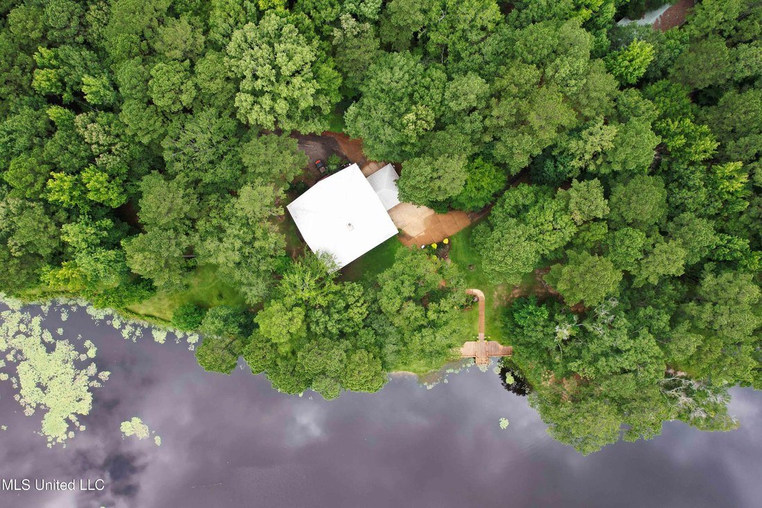House in Florence, Mississippi, United States 4 - 18179203