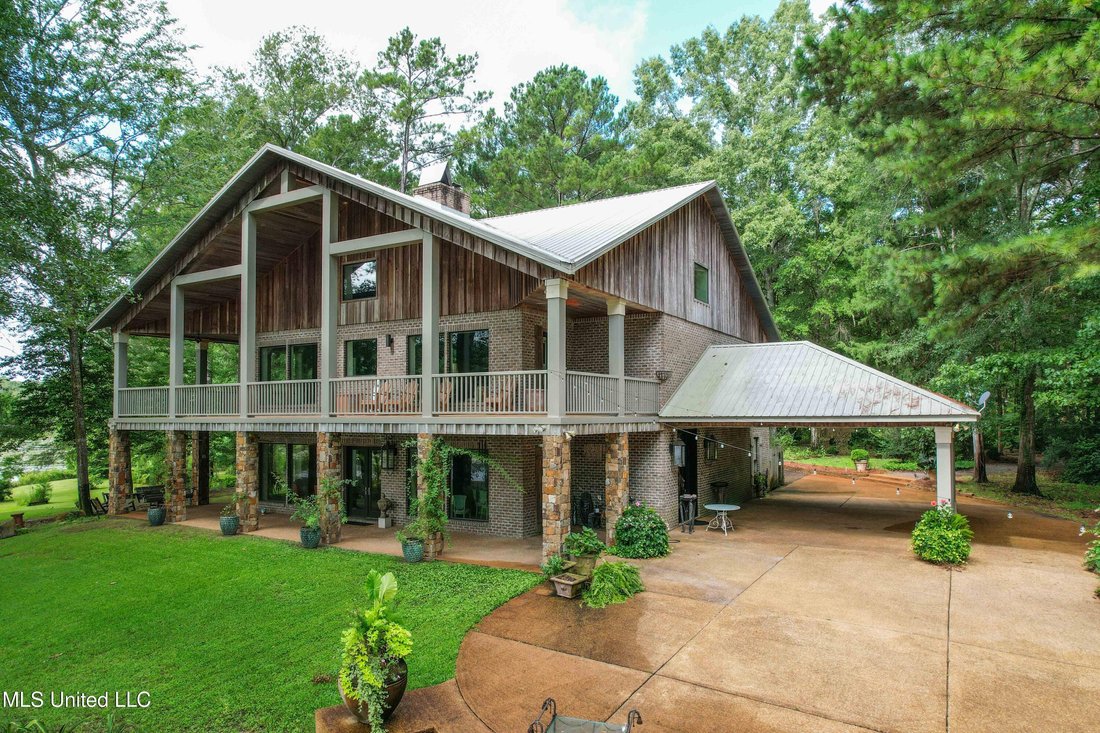 House in Florence, Mississippi, United States 1 - 18179203