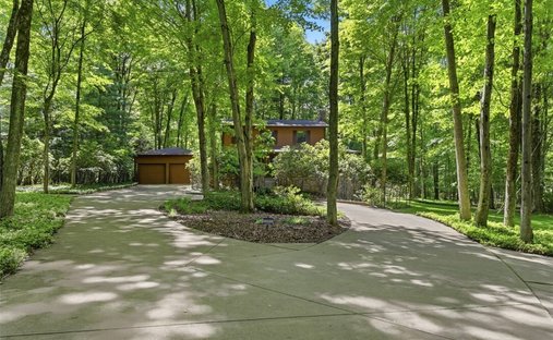 House in Gibsonia, Pennsylvania, United States 1