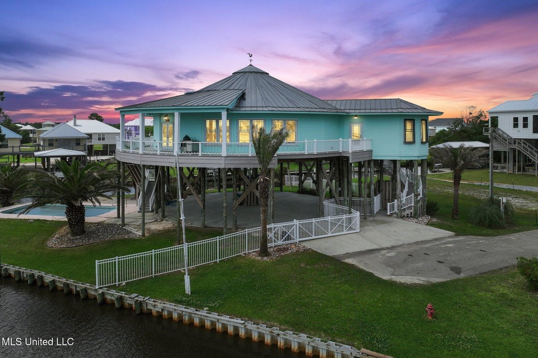House in Bay St. Louis, Mississippi, United States 1 - 18178963