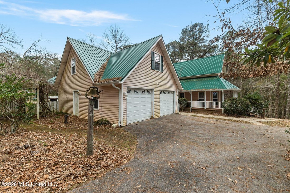 House in Poplarville, Mississippi, United States 4 - 18178768