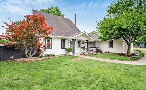 House in Johnson, Arkansas, United States 1