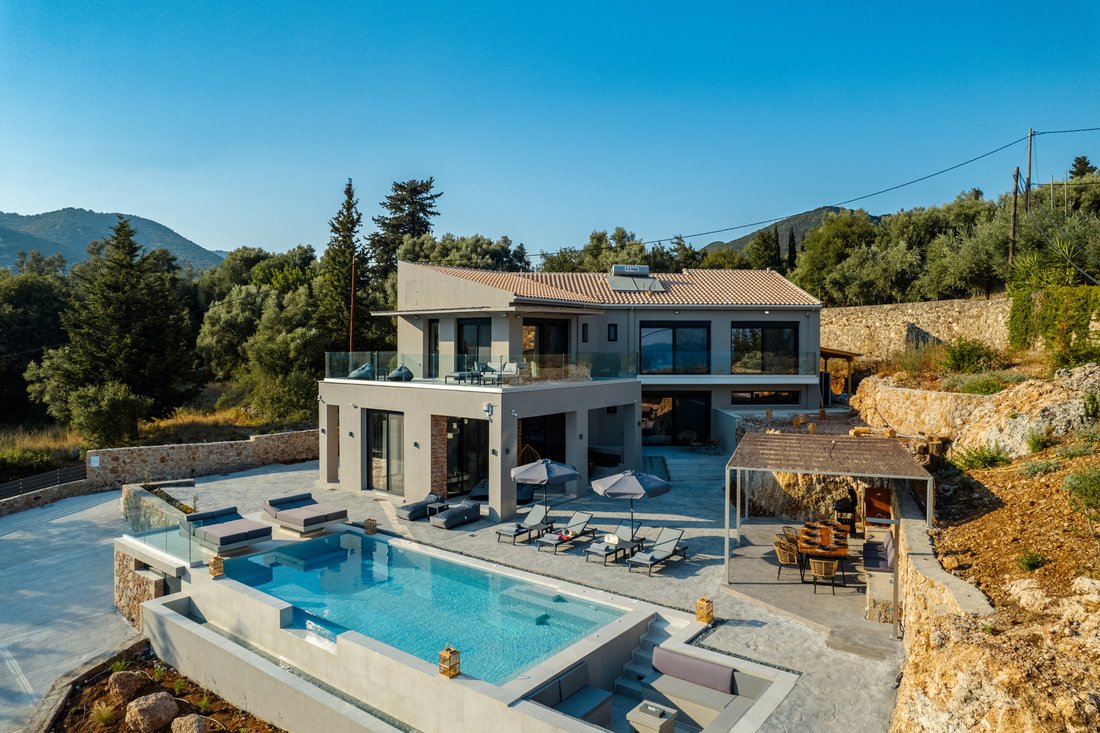 Villa in Porou, Ellomenos, Greece 1 - 18181591