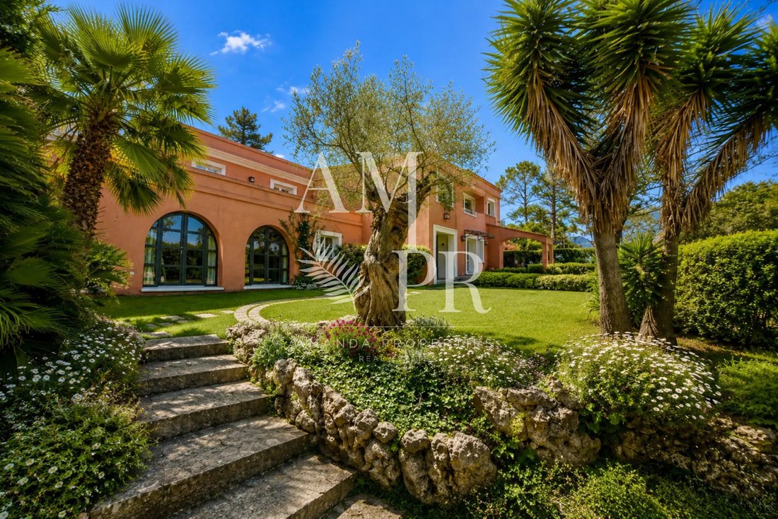 Villa in Cannes, Provence-Alpes-Côte d'Azur, France 3 - 17779916