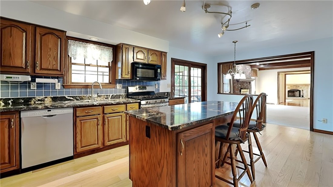 House in Gibsonia, Pennsylvania, United States 5 - 18181020