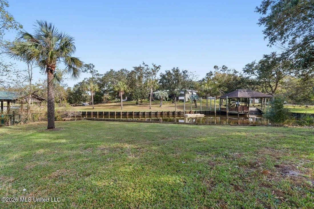 House in Ocean Springs, Mississippi, United States 4 - 18178977