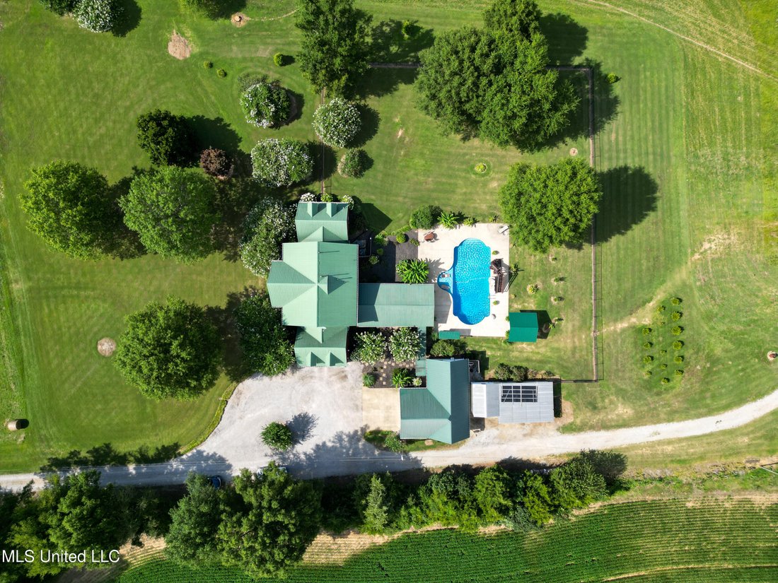 House in Michigan City, Mississippi, United States 1 - 18179038