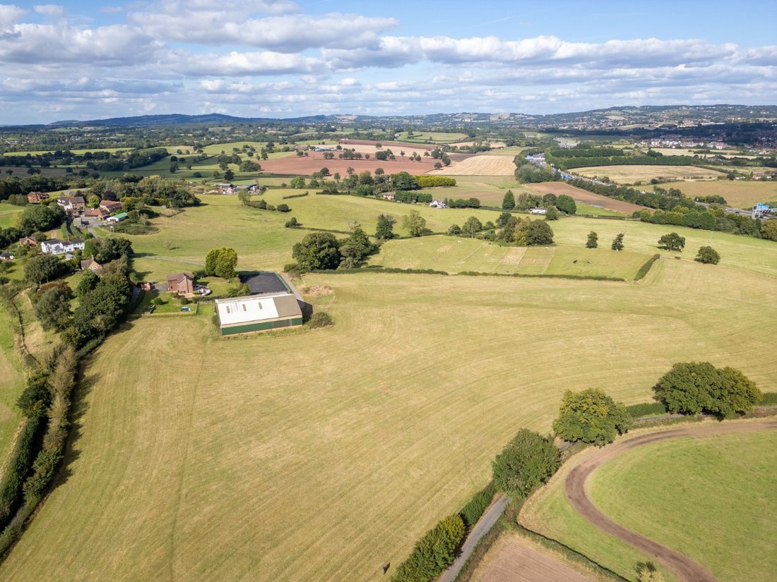 Land in Bromsgrove, England 2 - 18181476