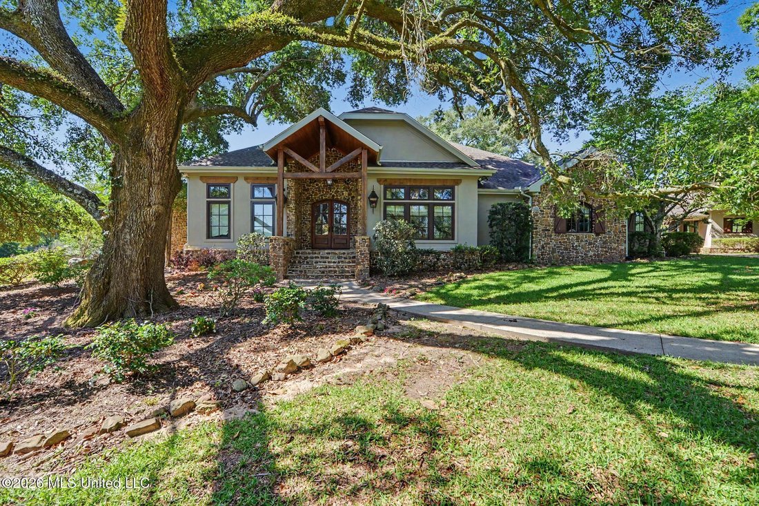 House in Lucedale, Mississippi, United States 1 - 18179107