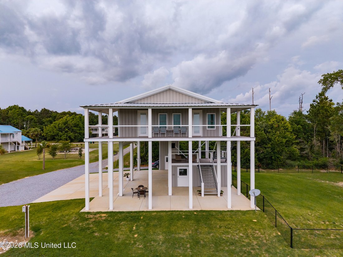 House in Bay St. Louis, Mississippi, United States 2 - 18178818
