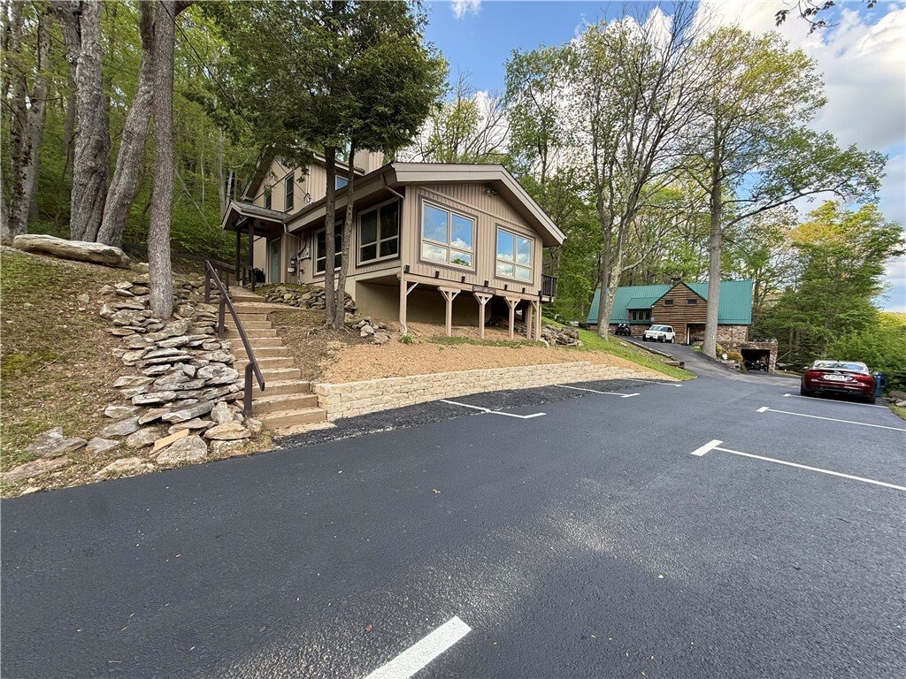 House in Champion, Pennsylvania, United States 1 - 18180443