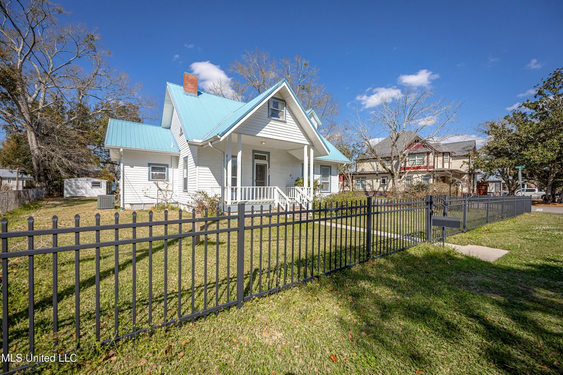 House in Ocean Springs, Mississippi, United States 3 - 18178949