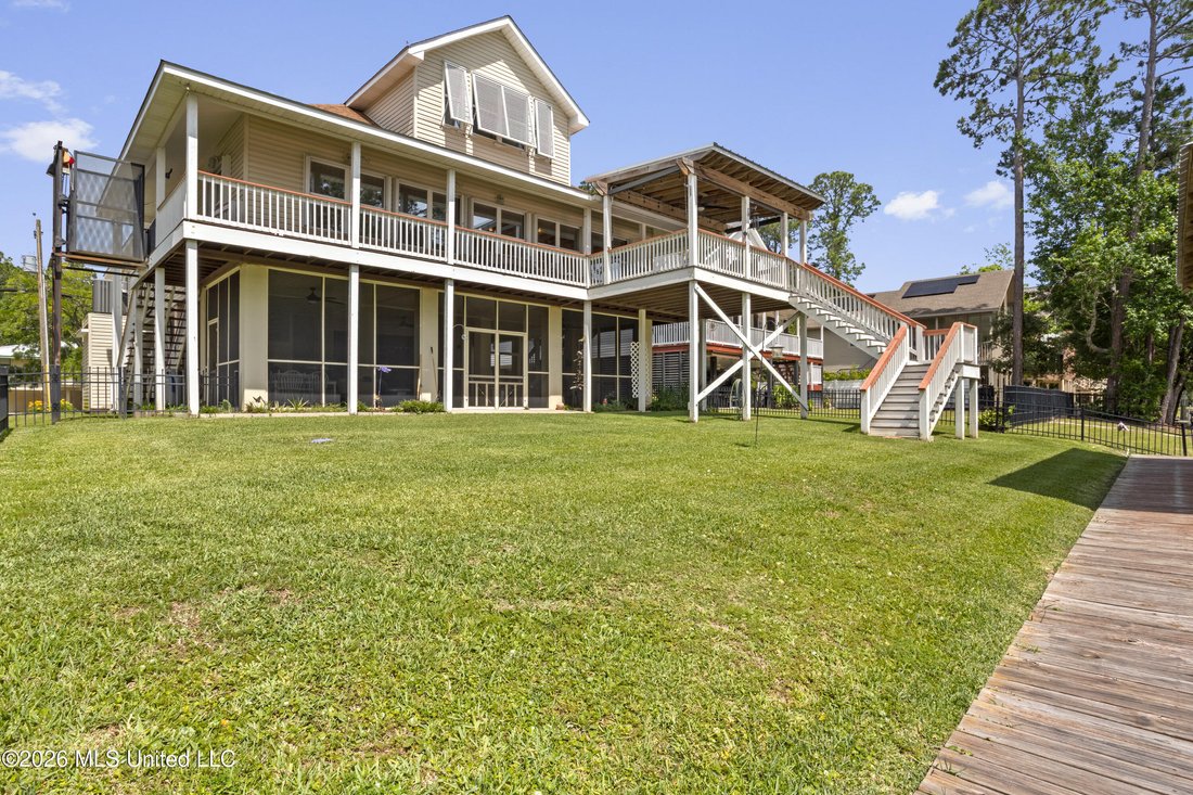 House in Pass Christian, Mississippi, United States 2 - 18178801