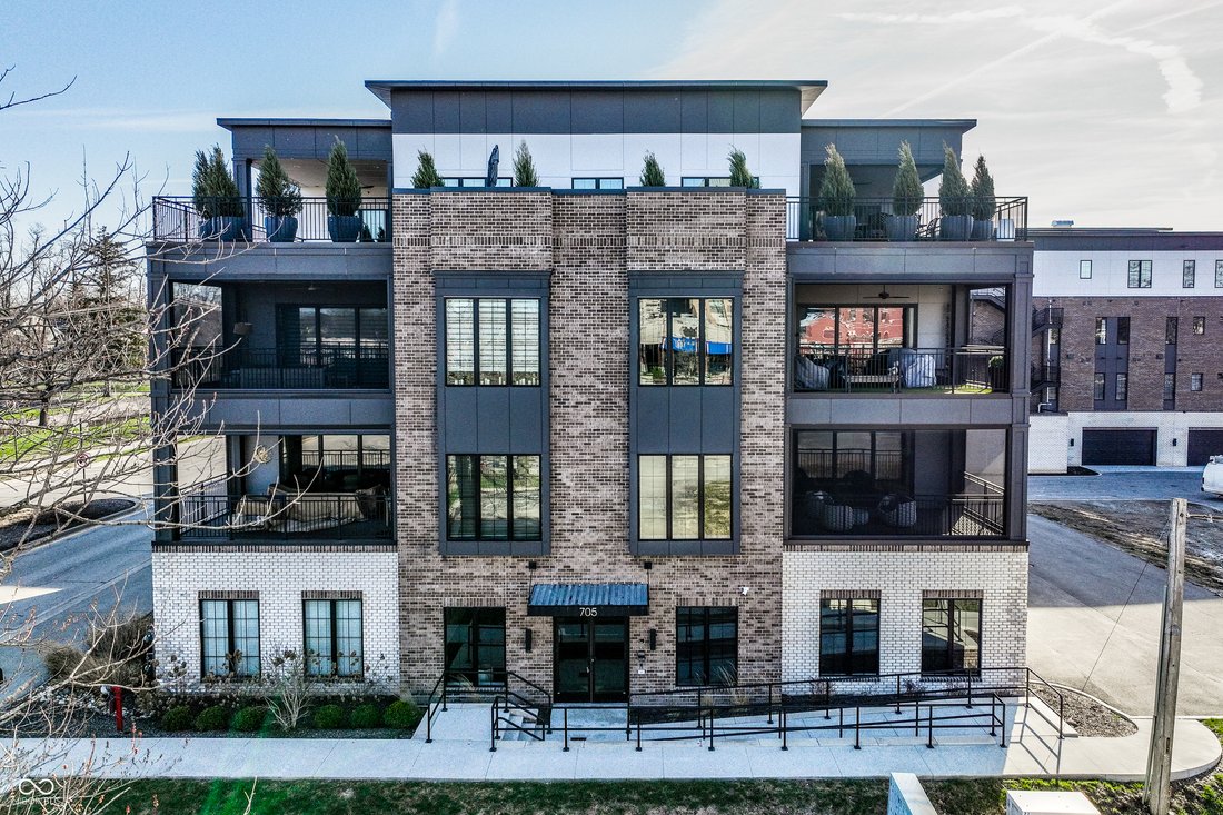 Condo in Carmel, Indiana, United States 1 - 18177857
