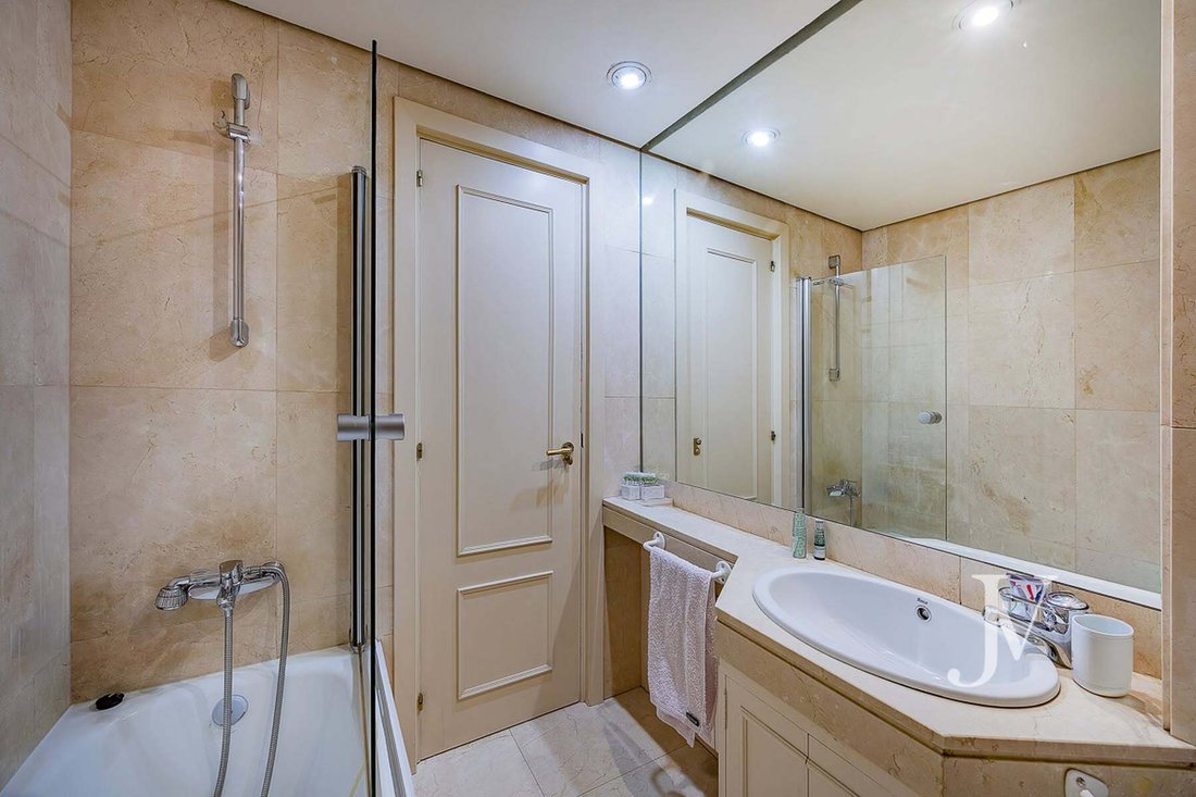 Fuencarral-El Pardo, Madrid, Spain 3 - 18181639