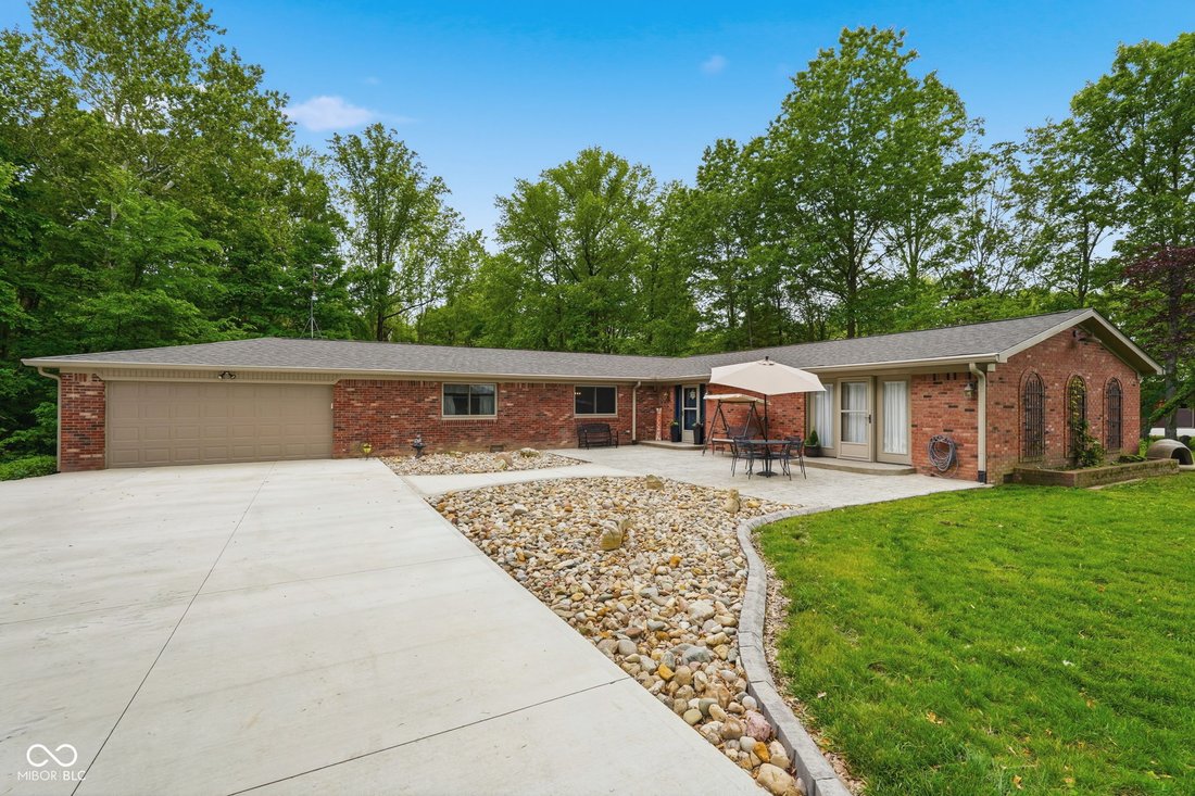 House in Brazil, Indiana, United States 1 - 18177872