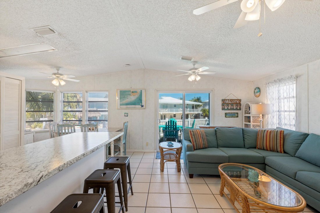 Big Pine Key, Florida, United States 5 - 18181353
