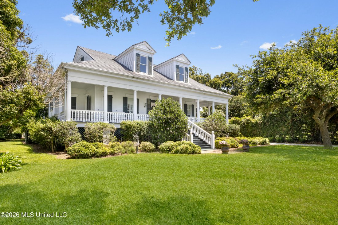 House in Pass Christian, Mississippi, United States 2 - 18178565